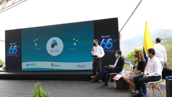 Marta Lucía Ramírez, Jose Luis Acero, Óscar Pérez, Joaquín Navia en la celebración de Baxter Colombia por sus 65 años